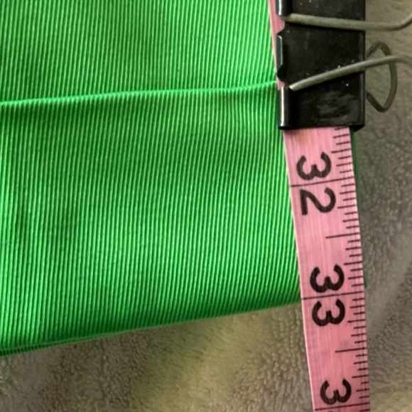 New York & Company Green Cropped Pants With Straight Leg - Picture 7 of 13